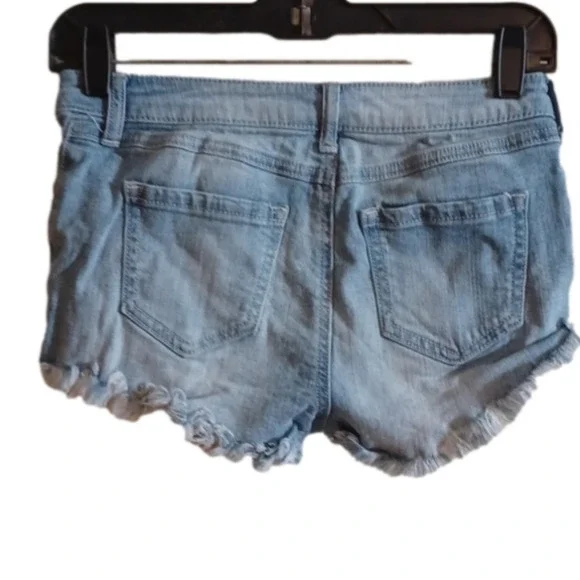 Harper distressed  shorts,  size 26. Supercute pockets! Spring! - Picture 4 of 11